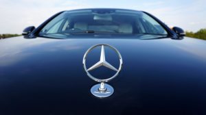 A Mercedes digitalizál