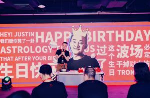 Justin Sun ezt a m�m kript�t veszi, �s te?
