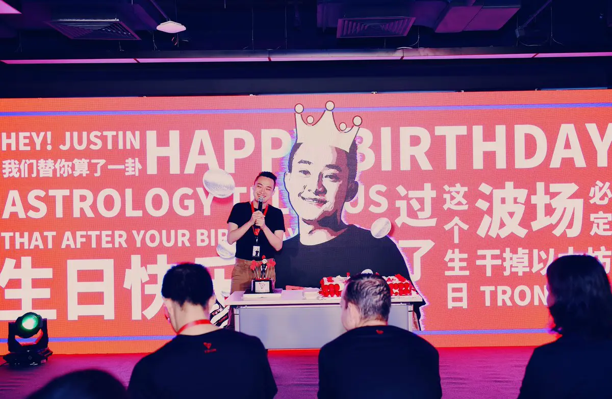 Justin Sun Boldog Születésnapot Tron