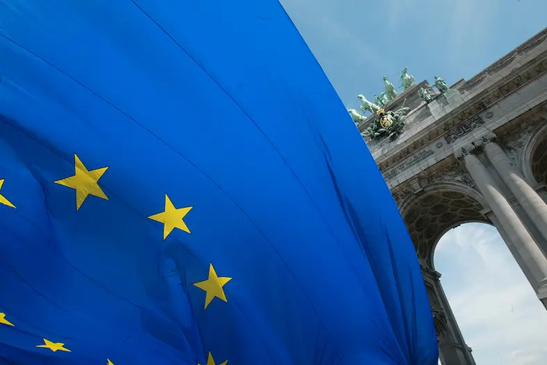Az EU értékpapír-piaci hatósága 1.1 millió eurót különített el a kriptovaluták és a fintech ellenőrzésére | 400 millió eurót szán az Unió blokkláncra és mesterséges intelligenciára