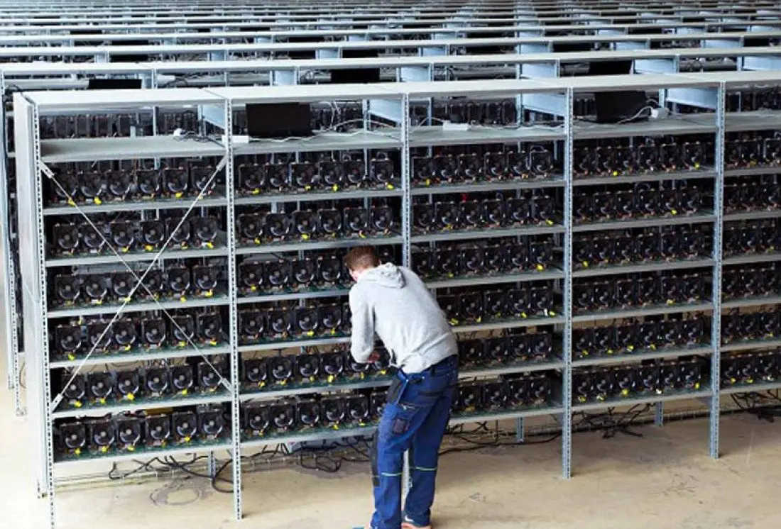 Lekapcsoltak egy masszív bitcoin bányászfarmot a koronavírus miatt