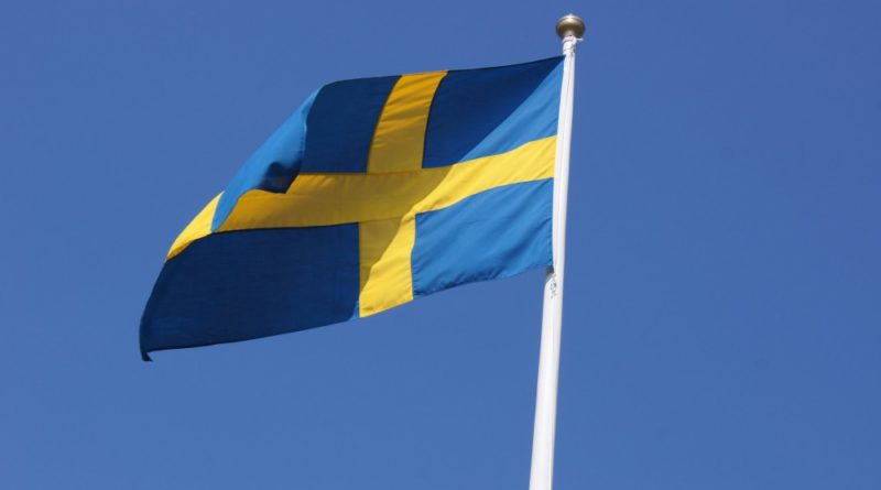 „Eltöröltük a svéd koronát, és helyette bevezettük a Bitcoint!” – olvasható a svéd szociáldemokrata párt Twitter oldalán