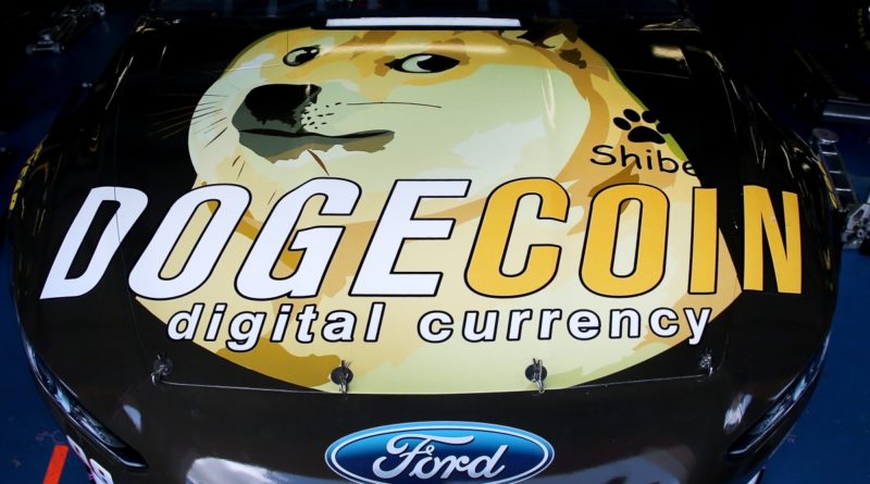 Dobbantott a kutyás pénz feltalálója, otthagyta a Twittert és a YouTube-ot