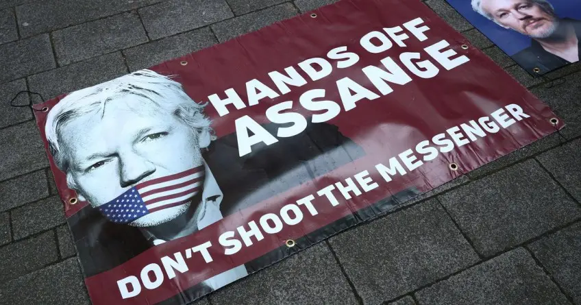 Julian Assange kiadatás