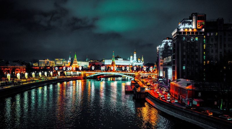 Orosz parlamenti képviselő: a kriptók tönkrevághatják a kormányokat Orosz parlamenti képviselő: a kriptók tönkrevághatják a kormányokat