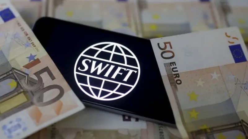 Gyorsít a SWIFT, köthetik a gatyájukat a gyors tranzakciót kínáló kriptók