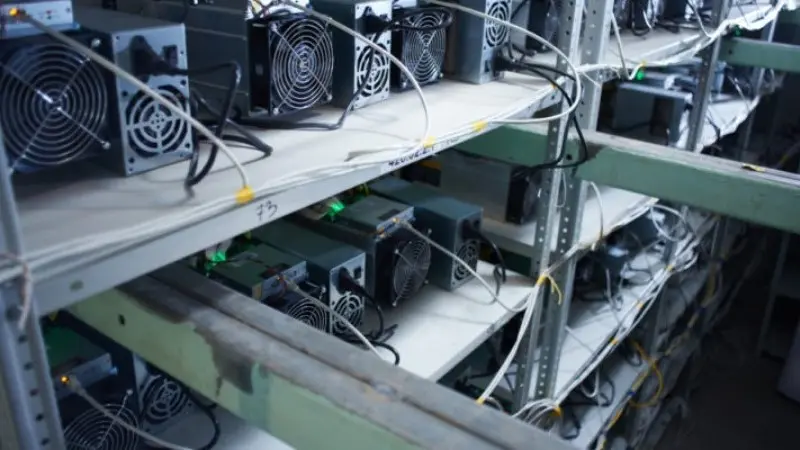 ASIC bányászt | Duplájára emelkedett Kínában a bitcoin bányászok ára
