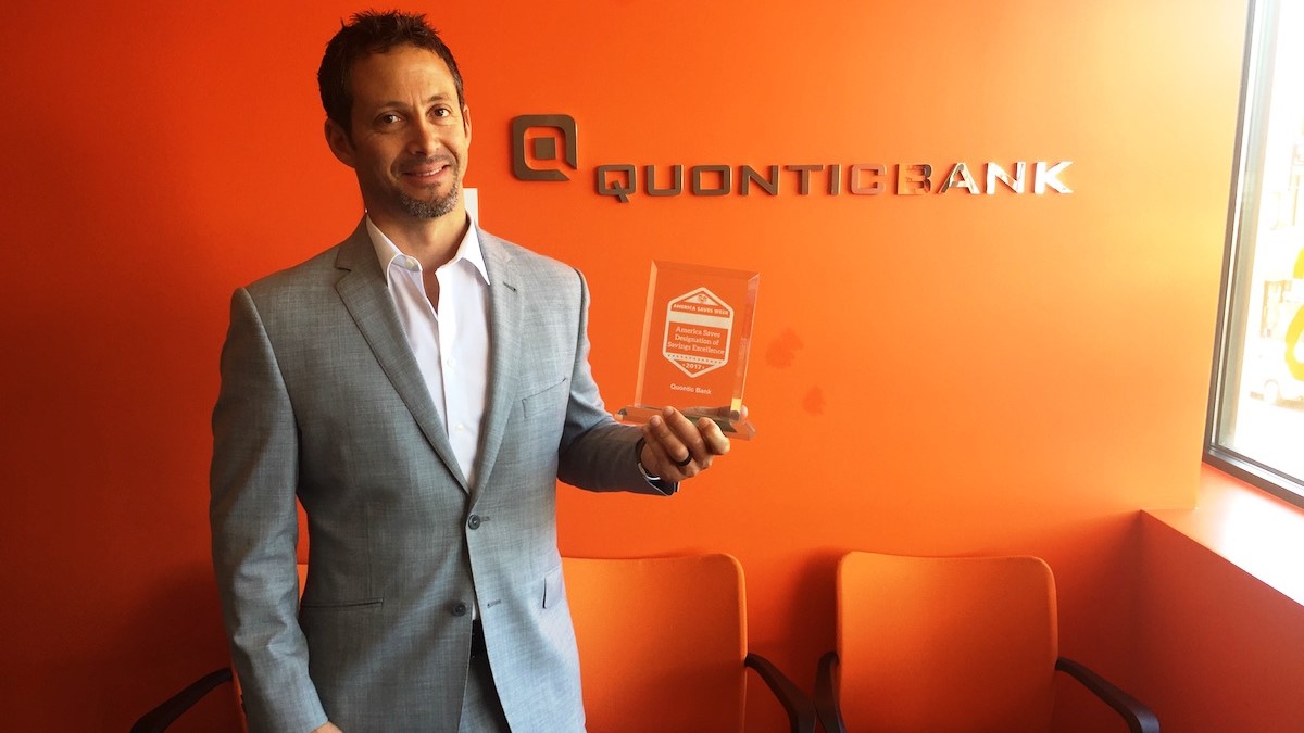 bankár Steven Schnall Quontic