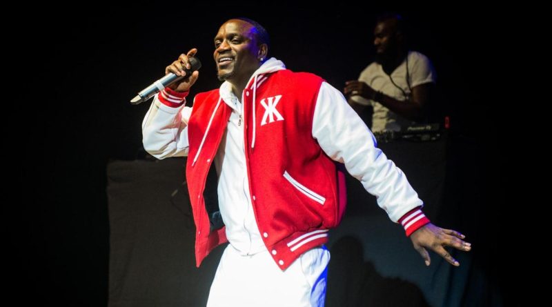 Rapper duma: jobb a Bitcoin, mint a hadsereg szoknyája mögé bújó dollár