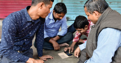 India kikérné a közösségi média felhasználók adatait