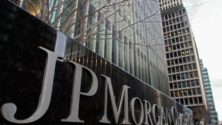 A JP Morgan $2,5 milliót fizet vissza a túltolt kriptodíjai miatt