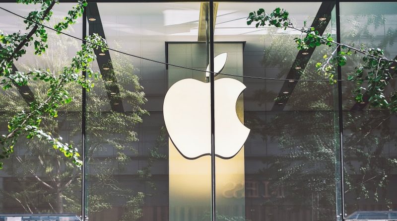 Az Apple nem kedveli a kriptókat, a Coinbase feje ki is akadt rájuk Twitteren
