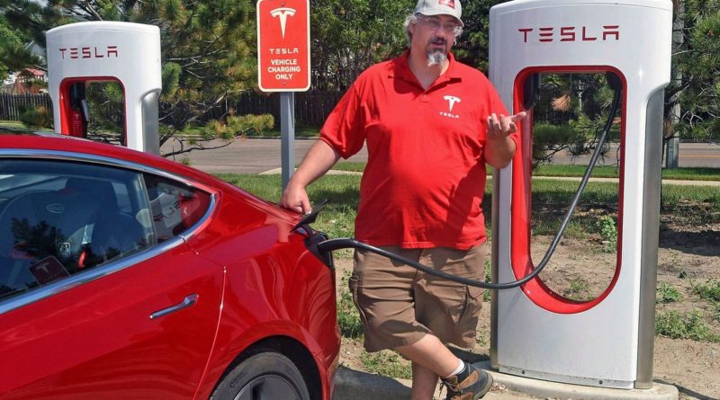 A Tesla 25 ezer dolláros új modellje hozza el az olajkorszak alkonyát