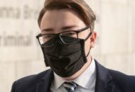 2 millió dollárt lopott