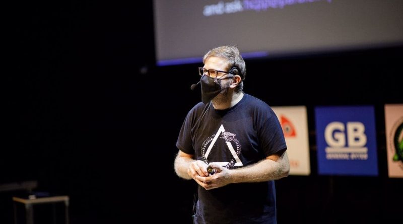 Hogyan hagyd el a rendszert, ha már eleged van – Interjú a kripto-anarchista Pavol Luptákkal