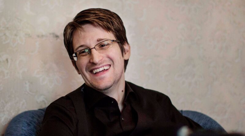 Edward Snowden a Shiba Inu befektetőit figyelmezteti