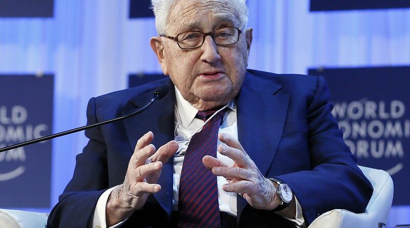 Kissinger Washingtonnak
