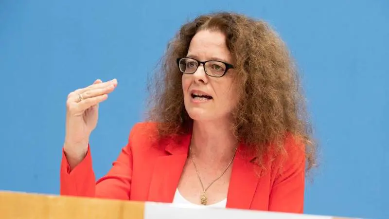 Isabel Schnabel