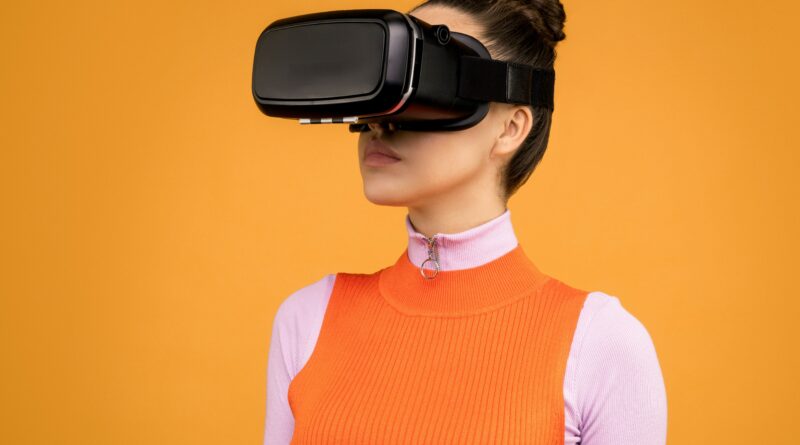 Holografikus hívás, virtuális valóság, önvezető autó – mire képes az 5G?