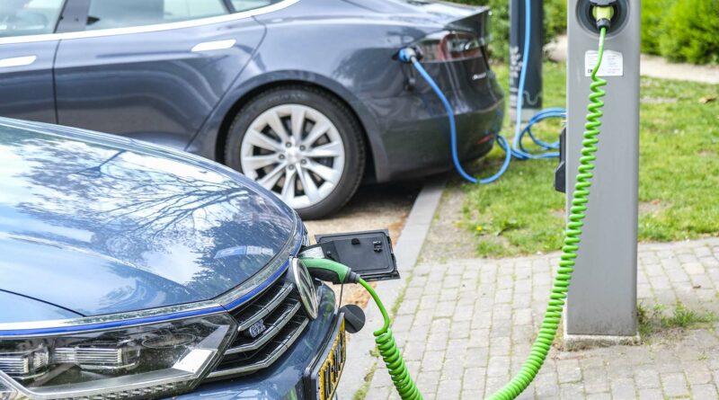 Kriptofizetést kínálhat 50 ezer európai elektromos autótöltő