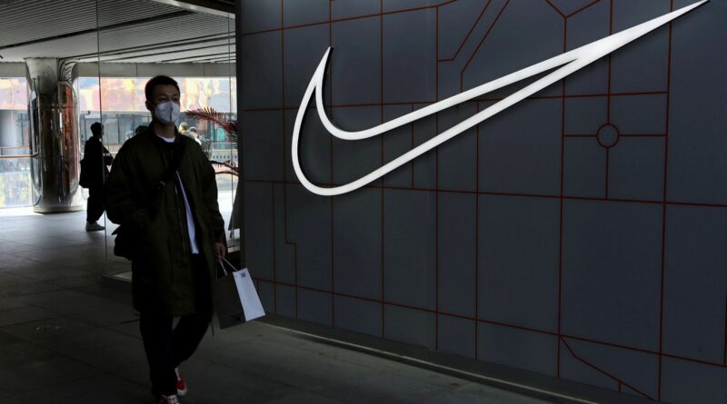 A Nike is Kína cinkosa a kényszermunkában és az emberi jogok eltiprásában
