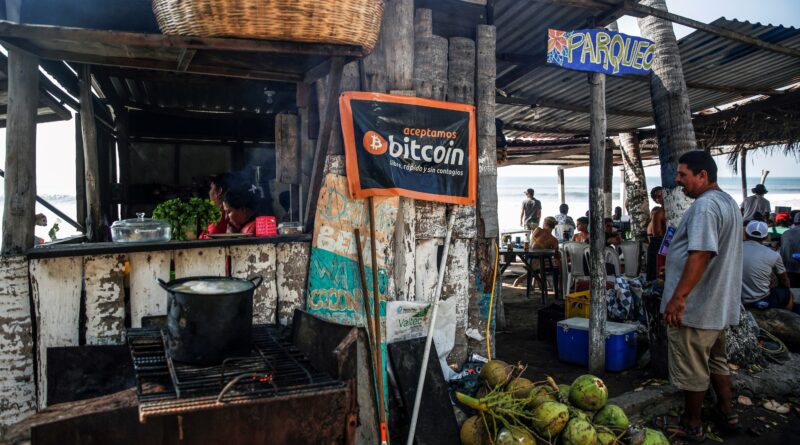 bitcoin ár rúpiában)