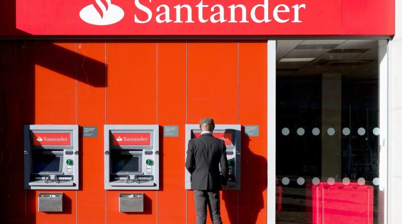 Újabb bank, a Santander is blokkolja a kriptotranzakciókat