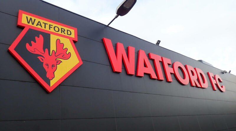 A Watford focicsapata dogecoinos mezeket fog viselni a szezonban