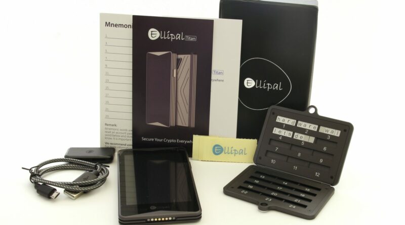 Ellipal Titan UNBOXING: magas biztonságot garantáló kriptotárca kezdőknek