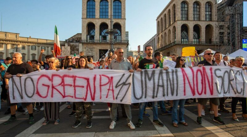 Mussolini tapsolna: Telegramon csapnak le a tüntetőkre a hatóságok