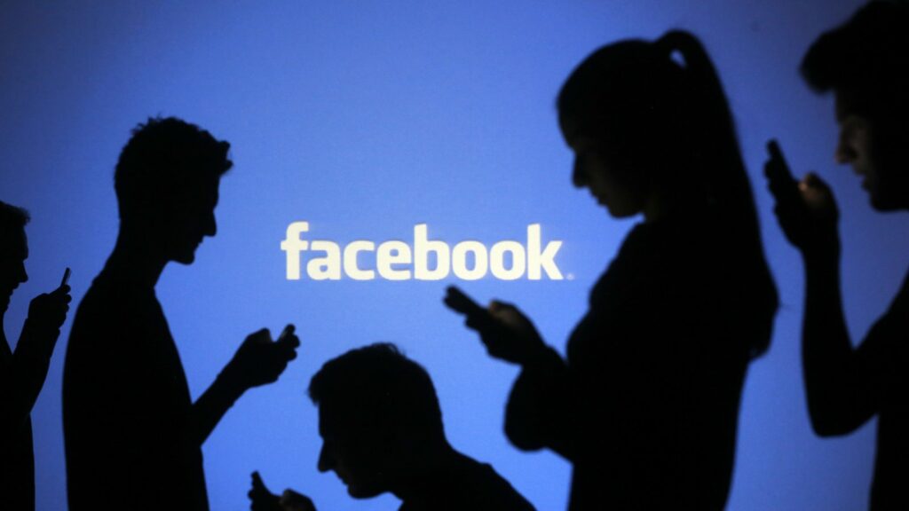 Facebook üzenetváltás