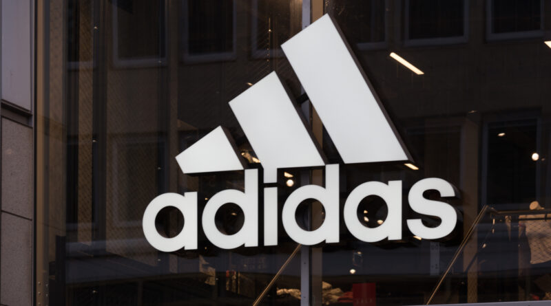 Az Adidas partnerségre lépett a Coinbase kripto tőzsdével