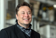 Elon Musk 5 milliárd dollárnyi Tesla részvényt adott el a Twitter-szavazás után