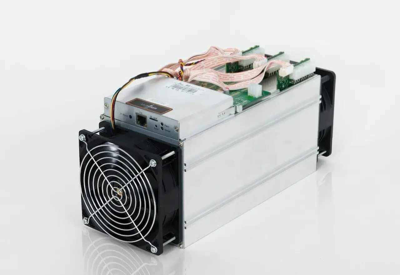 Az Antminer S9 tündöklése és tündöklése: strapabíró bányászhardver, még mindig jelentős dominanciával
