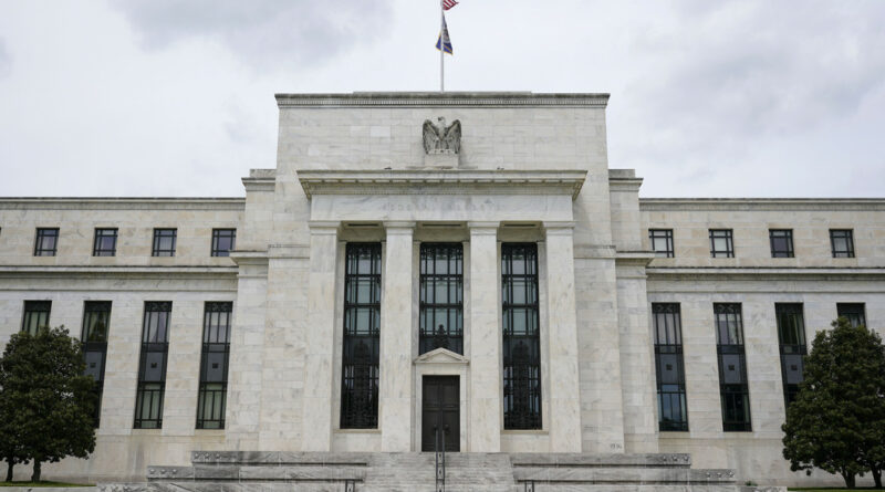 A FED megtiltotta vezetőinek a kriptovalutákkal való kereskedést