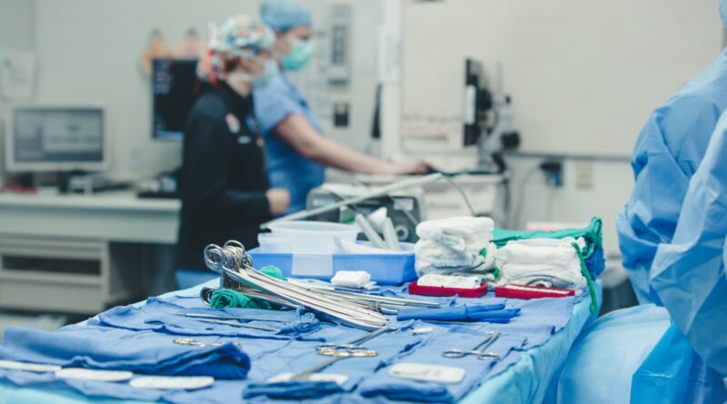 Több európai ország megtagadta egy 3 éves kisfiú transzplantációját, mert a szülők oltatlanok