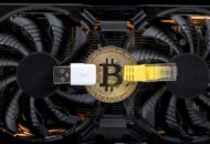 Bitcoin bányászgépek között. Milyen bitcoin ár mellett éri meg majd bányászni a felezés után?