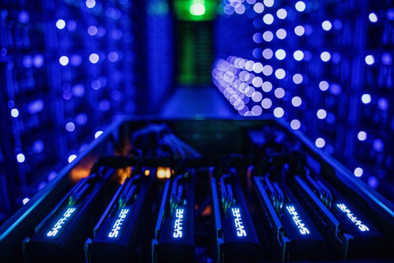 Az Ethereum bányászok coinról-coinra ugrálva próbálnak túlélni