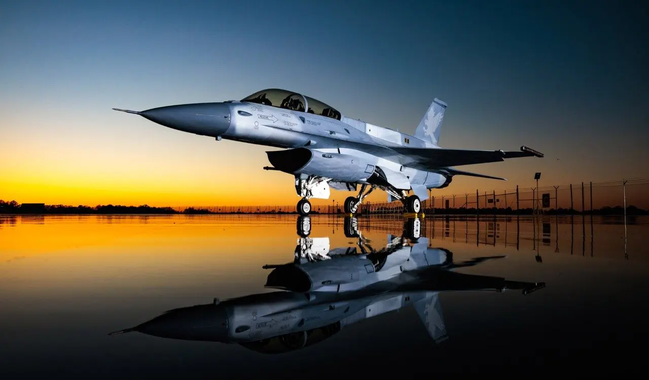 Biden F-16-os