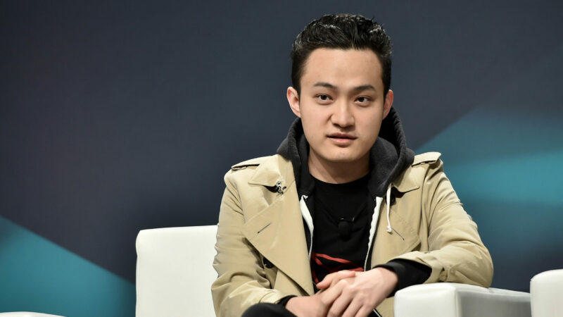 Rájár a rúd a Tron alapítója, Justin Sunt megfosztották nagyköveti címétől