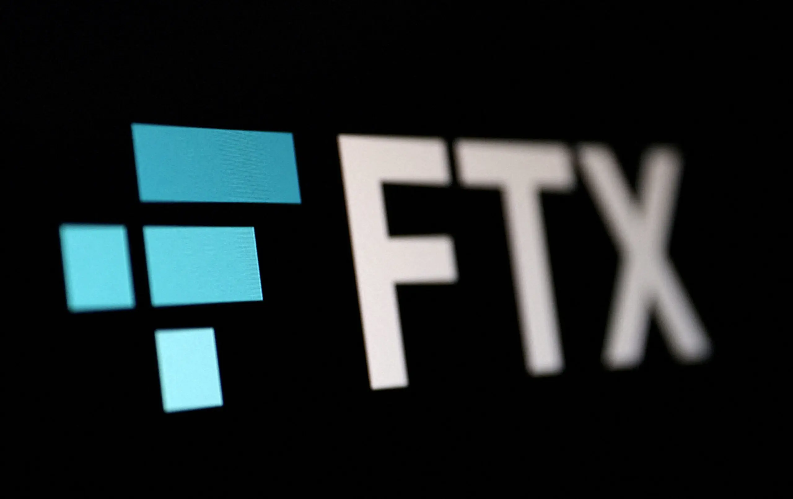 mainstream média FTX