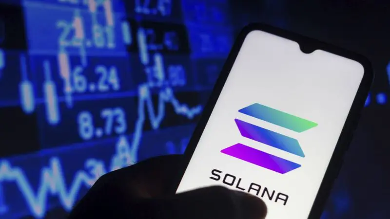 Solana okostelefon