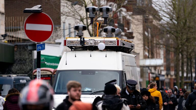 A nagy testvér nyomában – vállalatok a megfigyelés szolgálatában