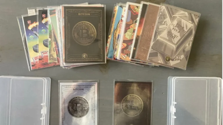 Kriptovadászat indul: valódi Bitcoint rejtenek ezek a kártyák
